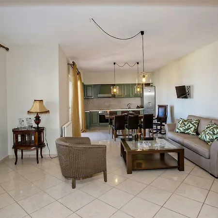 Lucia's Luxury House In Agios Sostis *